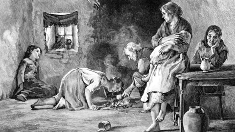 Getty Images Ilustración en blanco y negro que muestra la choza de una familia. Todos demacrados. Un niño a la izquierda, letárgico, sentado y apoyado contra la pared. Una niña en el centro intentando conseguir un poco de agua. Una madre con su bebé en brazos, con expresión ansiosa. Una anciana sentada detrás de ella, con la mano en la barbilla, con aspecto cansado.
